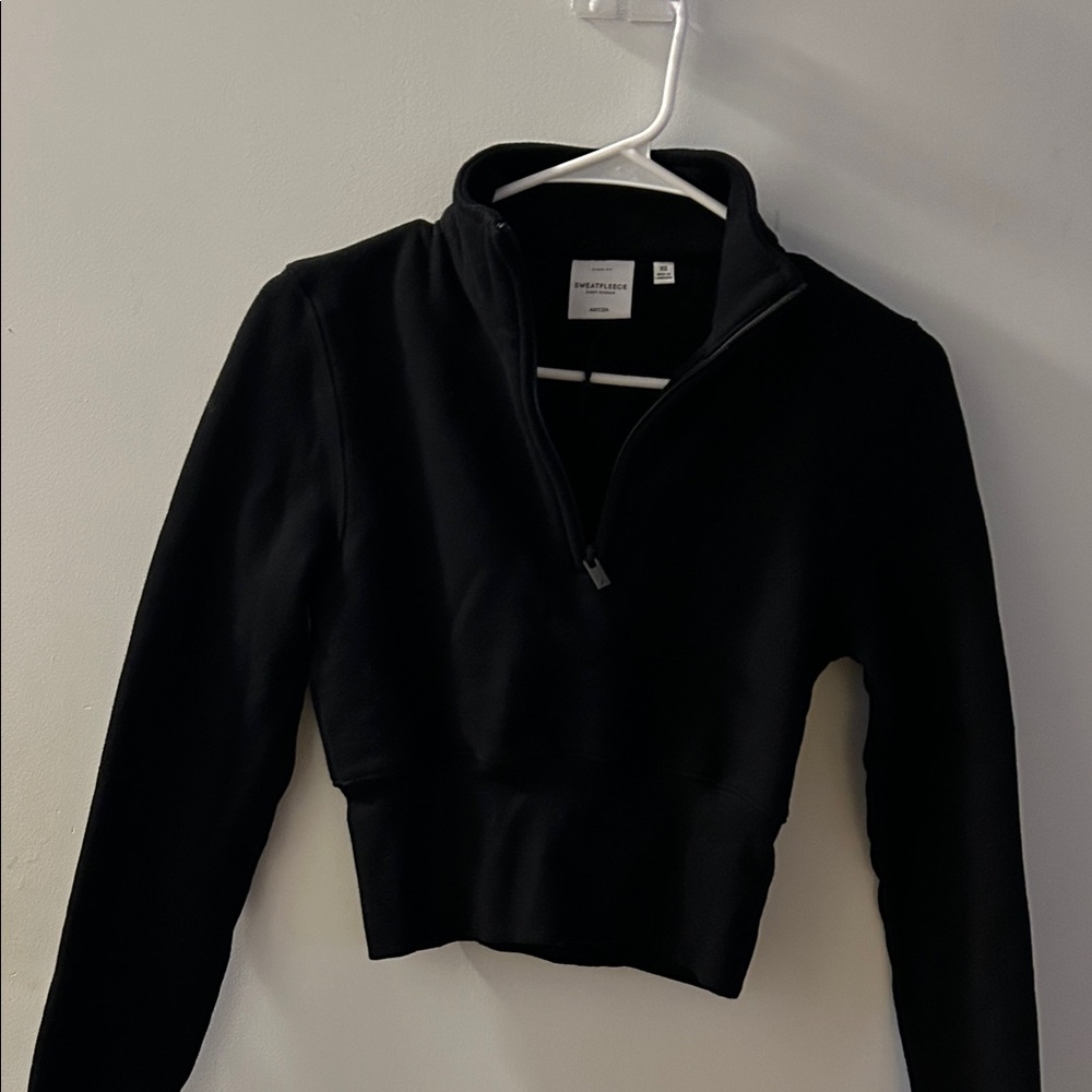 Aritzia Black Sweatfleece Cozy Fleece Cargo Pants top. Size XS